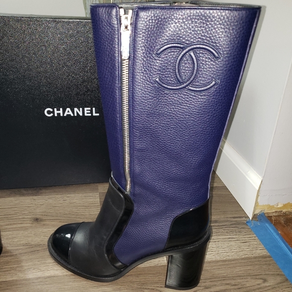 CHANEL RIDING BOOTS - Picture 3 of 13